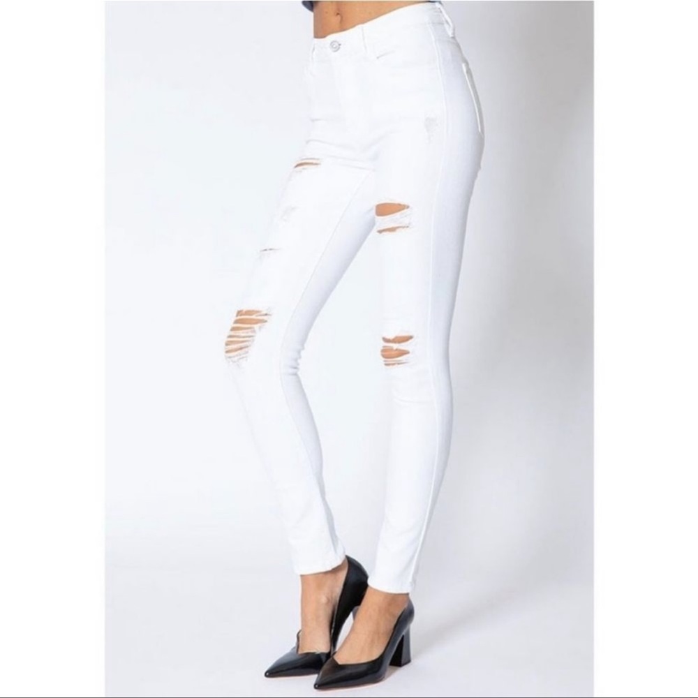 Kancan | NWT White Distressed Skinny Stretchy Jeans Size 1 / 24